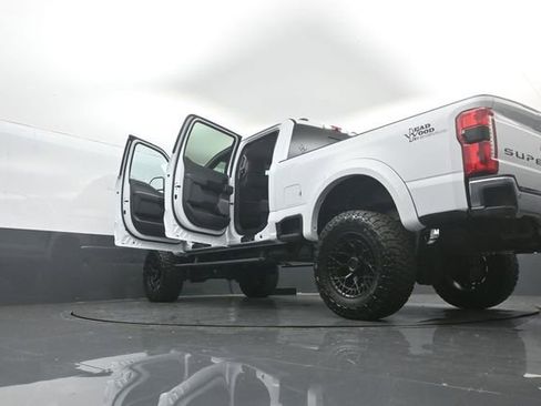 New 2026 Ford F250 Lariat w/ Lariat Ultimate Package image 39