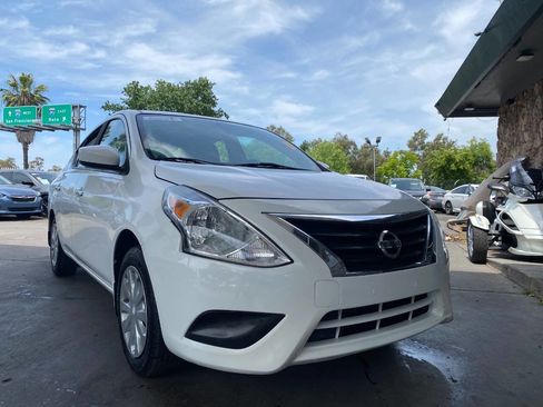 Used 2019 Nissan Versa SV FWD image 19