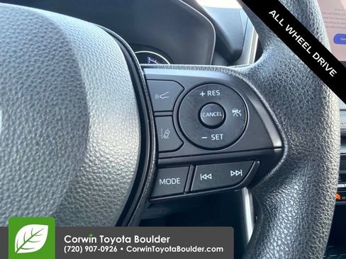Used 2025 Toyota RAV4 XLE AWD/4WD image 30