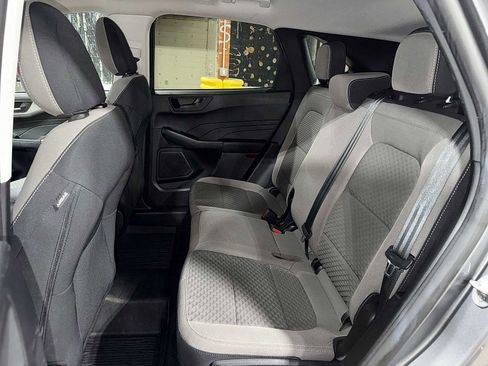 Used 2022 Ford Escape SE image 17