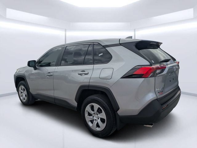 Used 2024 Toyota RAV4 LE FWD image 5