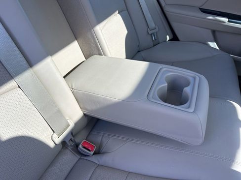 Used 2017 Honda Accord EX-L image 49