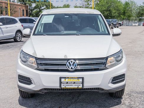 Used 2013 Volkswagen Tiguan S image 2