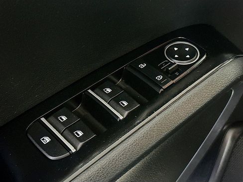 Used 2020 Kia Soul EX FWD image 19