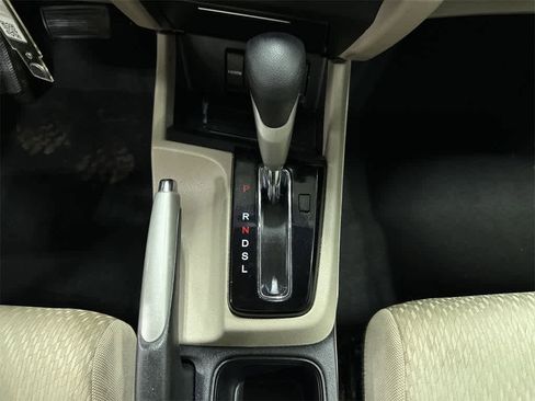 Used 2015 Honda Civic SE image 28