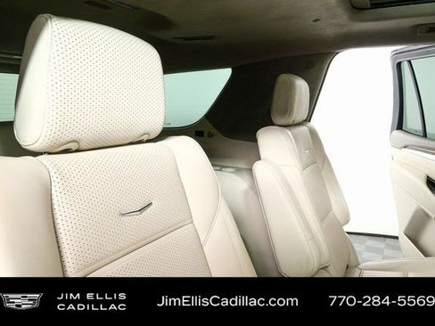 Used 2025 Cadillac Escalade Sport Platinum image 23