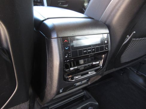 Used 2021 Jeep Grand Cherokee L Limited image 16