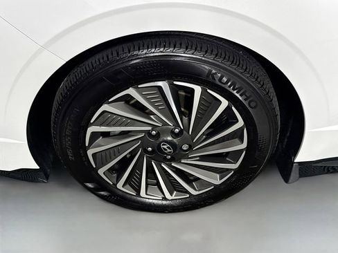Certified 2025 Hyundai Sonata SEL FWD image 4