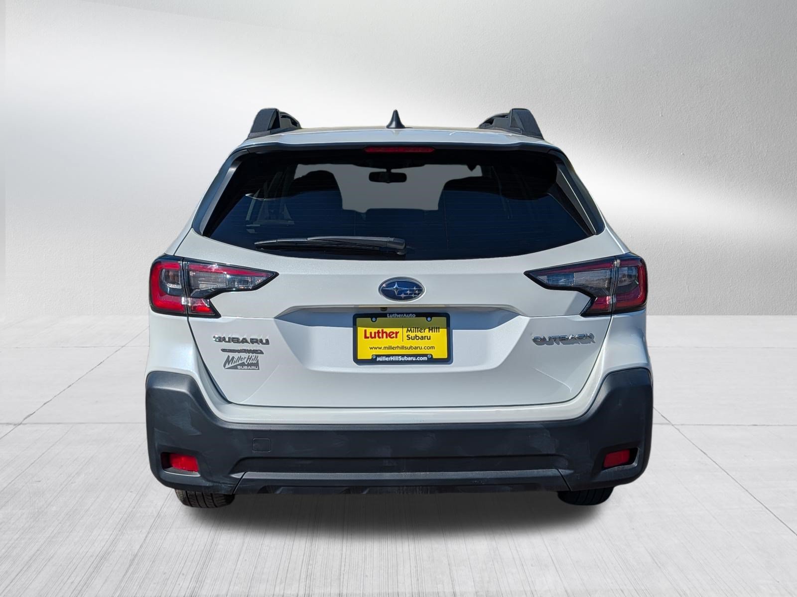 Used 2024 Subaru Outback Premium AWD/4WD image 6
