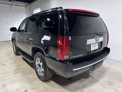 Used 2007 Cadillac Escalade AWD w/ Information Package image 5