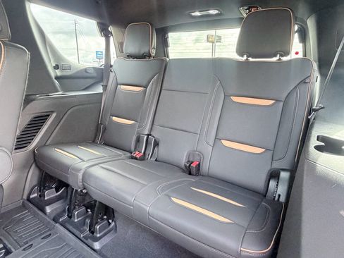 Used 2022 GMC Yukon AT4 w/ Technology Package AWD/4WD image 30