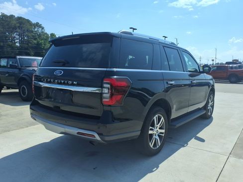 Used 2024 Ford Expedition Limited RWD image 5