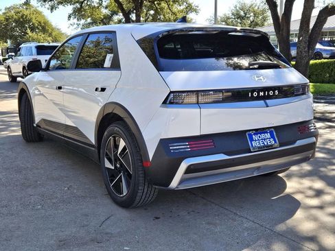 New 2026 Hyundai Ioniq 5 SEL image 3
