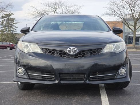 Used 2014 Toyota Camry SE image 9