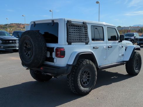 Used 2021 Jeep Wrangler Unlimited Rubicon AWD/4WD image 3