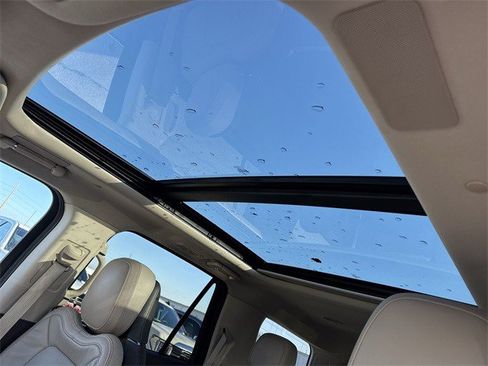 Used 2023 Lincoln Navigator Reserve image 23