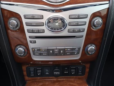 Used 2018 INFINITI QX80 4WD w/ Driver Assistance Package image 4
