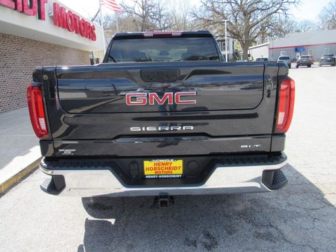 Used 2025 GMC Sierra 1500 SLT image 3