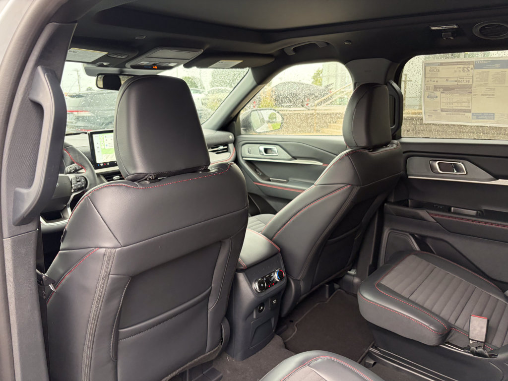 New 2026 Ford Explorer ST-Line w/ ST-Line Street Pack AWD/4WD image 13