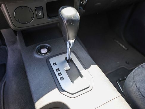 Used 2020 Nissan Frontier SV RWD image 10
