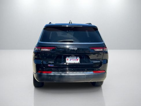 Used 2023 Jeep Grand Cherokee L Limited w/ Luxury Tech Group II AWD/4WD image 6