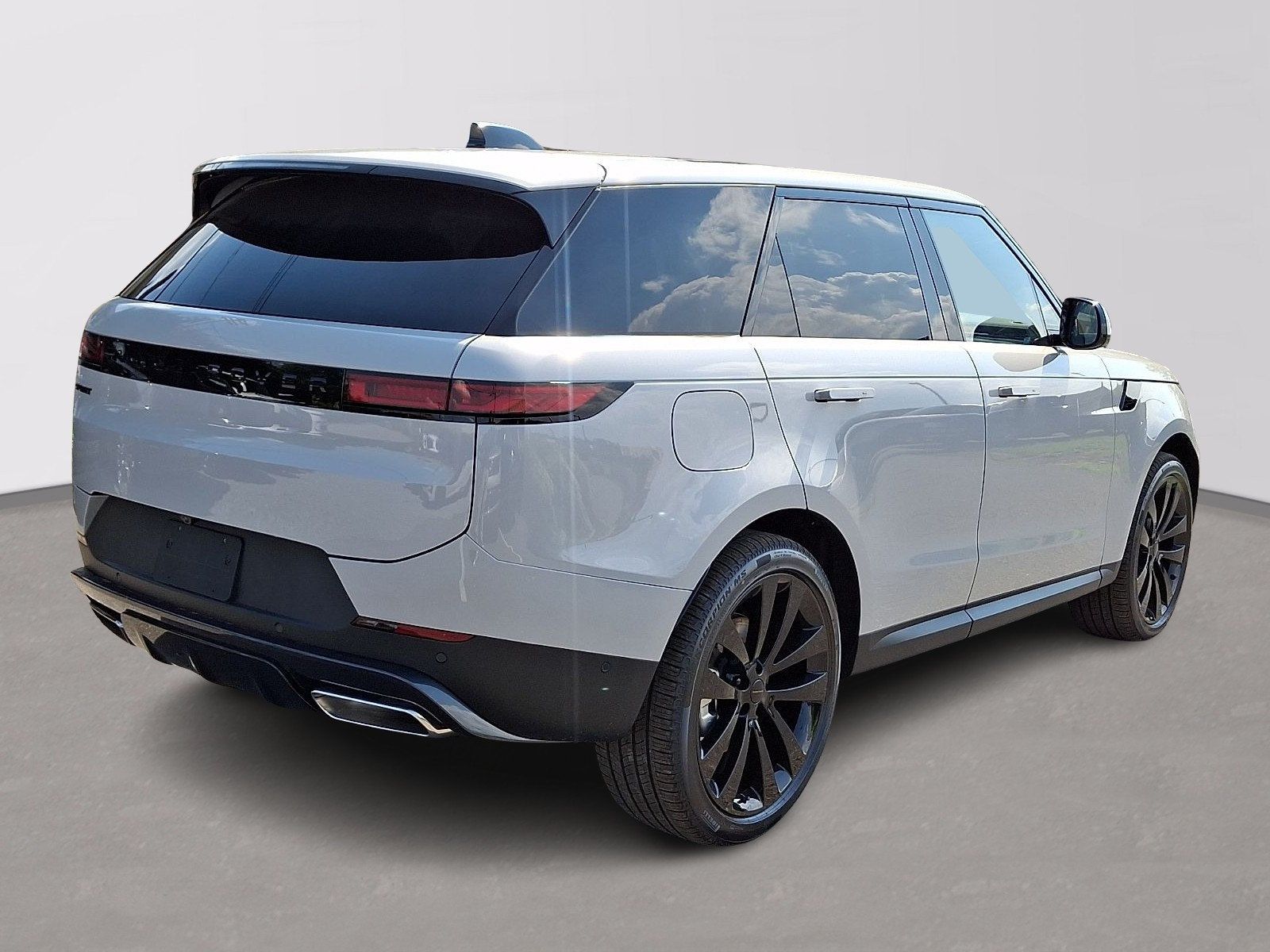 New 2026 Land Rover Range Rover Sport SE AWD/4WD image 3