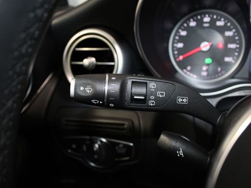 Used 2022 Mercedes-Benz GLC 300 image 36