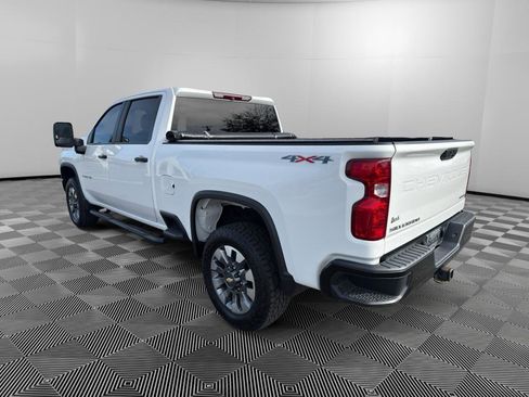 Used 2022 Chevrolet Silverado 2500 Custom w/ Custom Value Package image 5