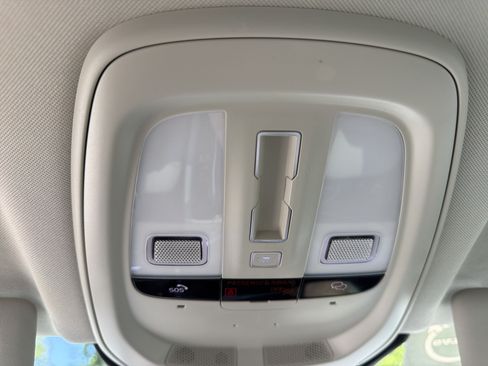 Certified 2024 Volvo XC60 B5 Plus AWD/4WD image 29