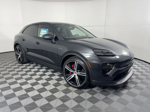 Used 2025 Porsche Macan 4S Electric image 7