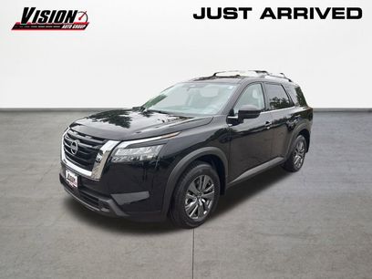 New 2025 Nissan Pathfinder SV