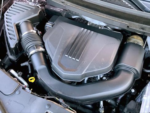 Used 2026 Chevrolet Traverse RS w/ LPO, Floor Liner Package FWD image 32