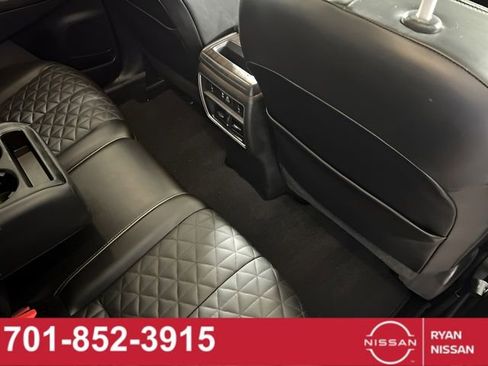 Certified 2019 Nissan Murano Platinum w/ Cargo Package image 31