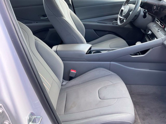 Used 2025 Hyundai Elantra SEL FWD image 8