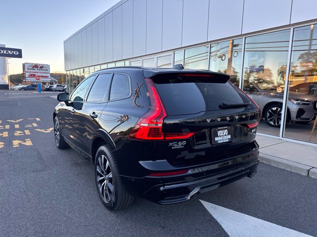 Used 2024 Volvo XC60 B5 Plus w/ Climate Package AWD/4WD image 3