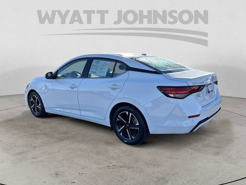 Used 2024 Nissan Sentra SV FWD image 3