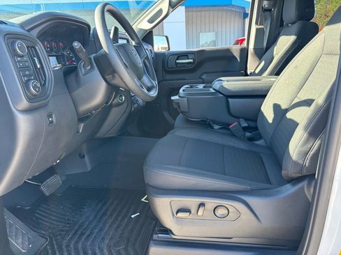 Certified 2025 Chevrolet Silverado 1500 Custom Trail Boss AWD/4WD image 4