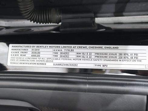 Used 2019 Bentley Bentayga image 38