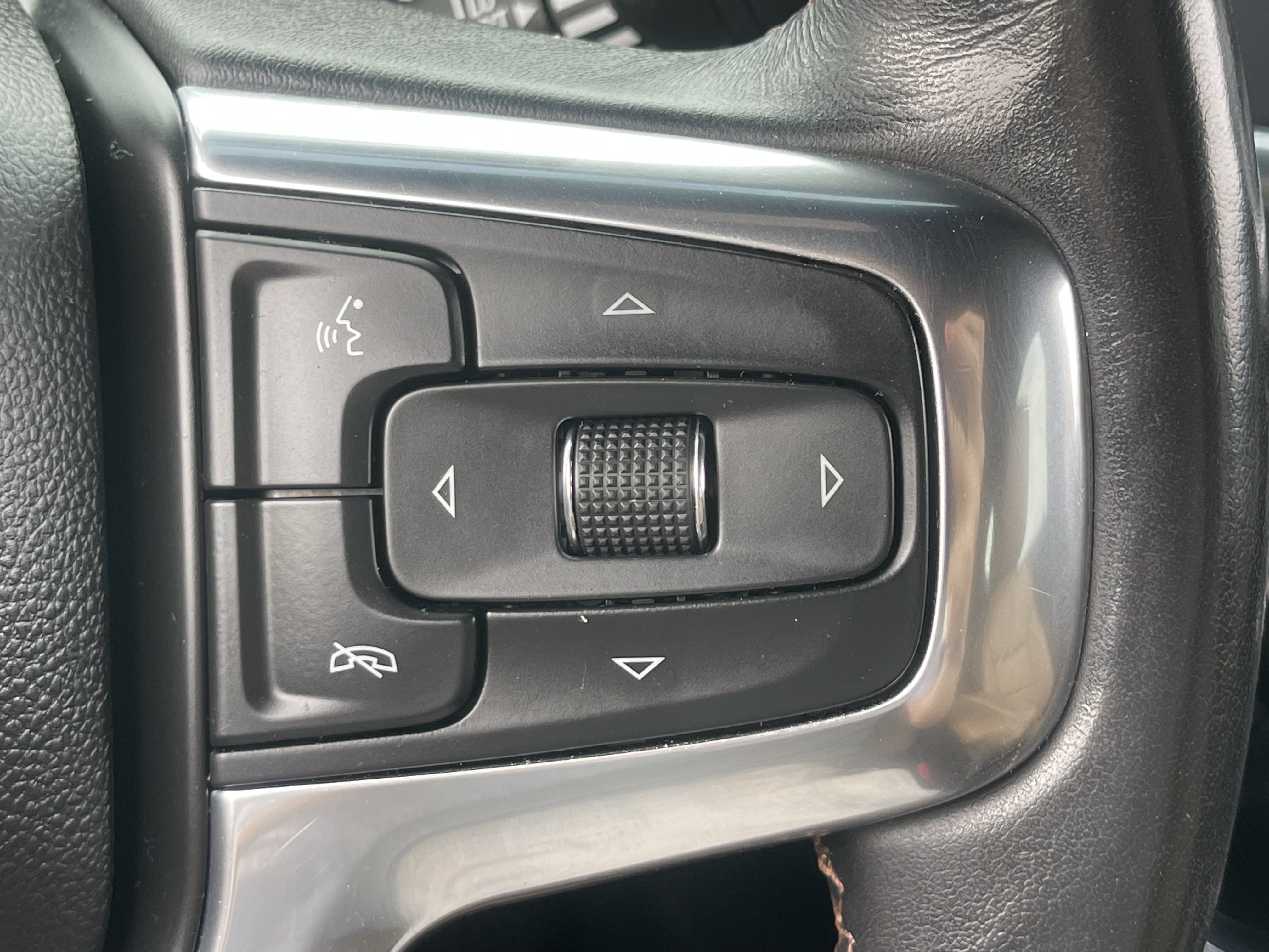 Used 2021 Chevrolet Blazer Premier w/ Driver Confidence II Package AWD/4WD image 22