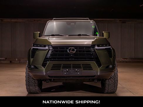 Used 2024 Lexus GX 550 w/ Cold Area Package AWD/4WD image 4