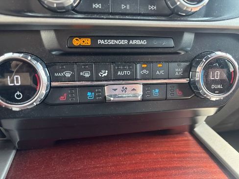Used 2022 Ford F350 King Ranch AWD/4WD image 23