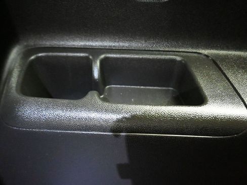 Used 2023 Chevrolet Traverse RS image 47