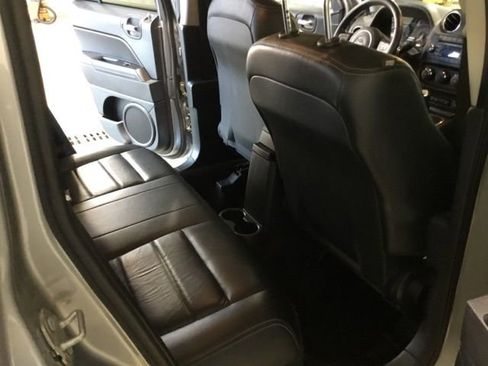 Used 2017 Jeep Patriot Sport image 39