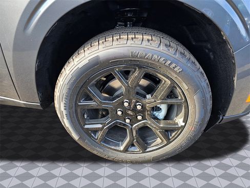 New 2025 Ford Maverick XLT w/ Black Appearance Package image 10