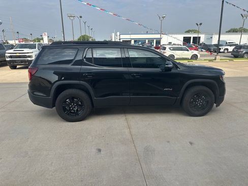 Used 2022 GMC Acadia AT4 w/ Technology Package AWD/4WD image 39