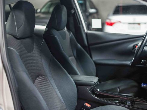 Used 2022 Toyota Prius Prime LE image 20