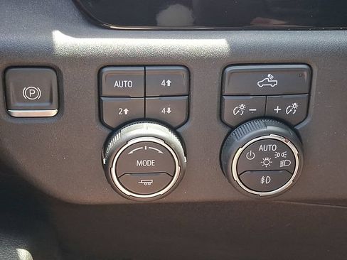 Certified 2024 Chevrolet Silverado 1500 RST w/ Convenience Package II AWD/4WD image 24