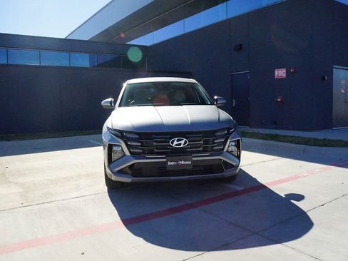 New 2026 Hyundai Tucson SE image 2