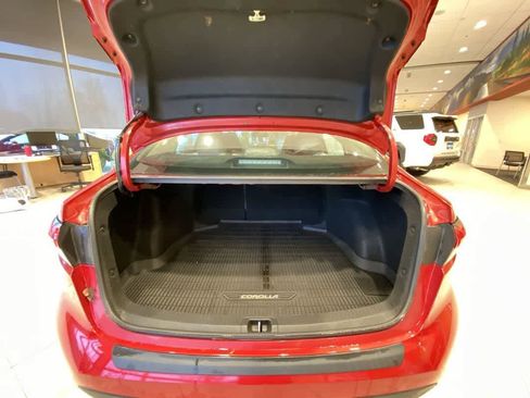 Used 2020 Toyota Corolla LE image 25