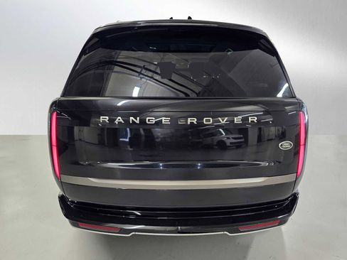 Used 2023 Land Rover Range Rover Long Wheelbase SE AWD/4WD image 4
